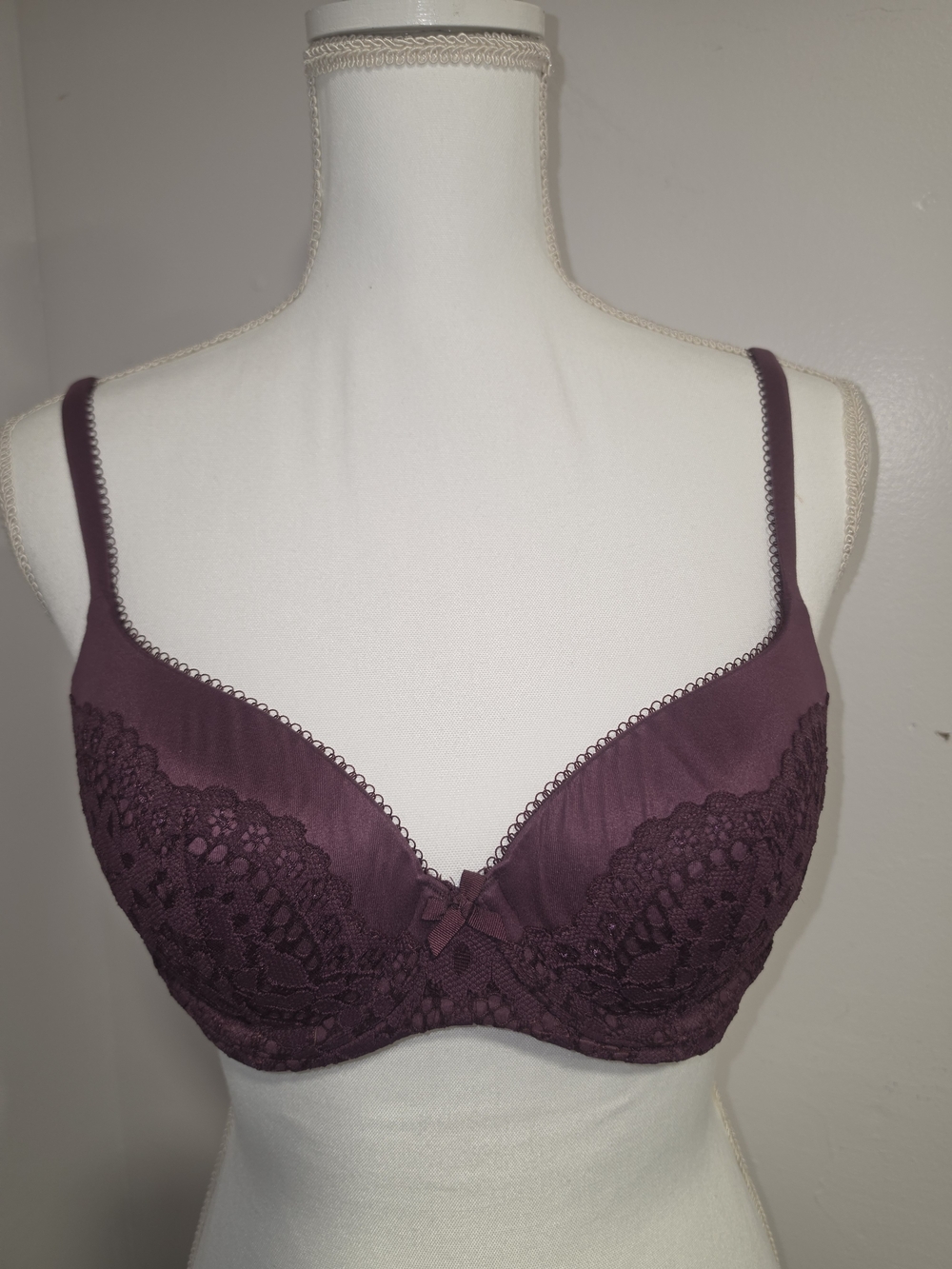 Victoria's Secret Body By Victoria Lined Demi Lace Plunge Bra in Plum Size 36B